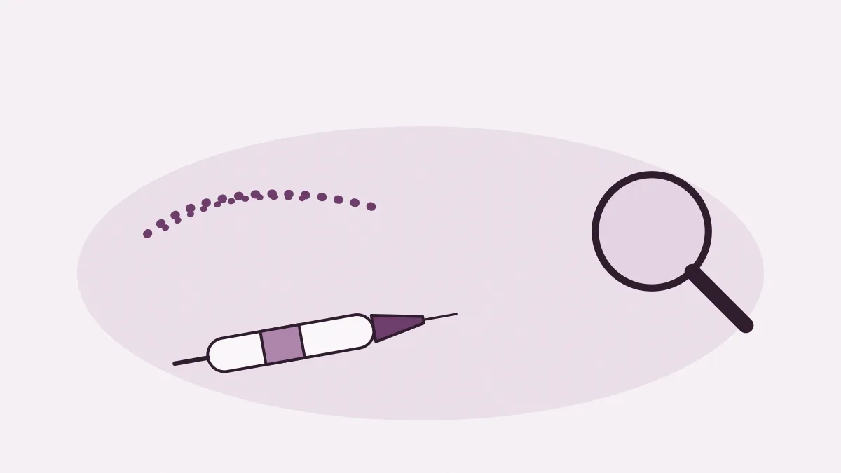 Un sourcil dessiné en pointillés, un dermographe et une loupe