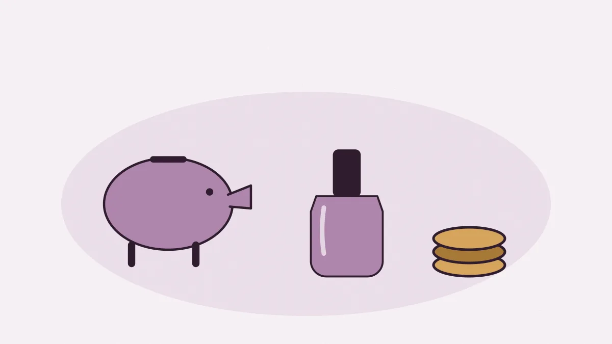 Une tirelire, un flacon de vernis et des pièces