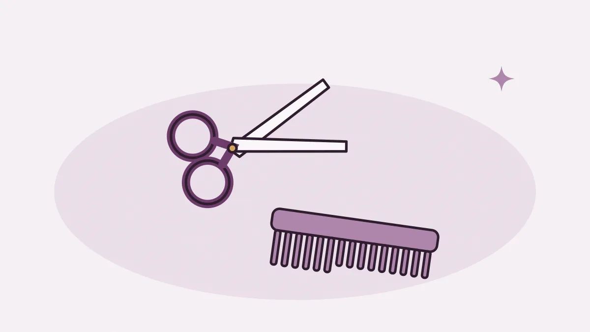 Des ciseaux ouverts, un peigne et une mèche de cheveux